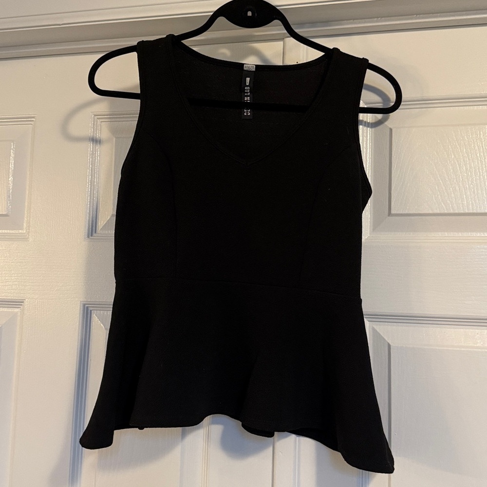 Design Lab Peplum Top - Picture 2 of 4